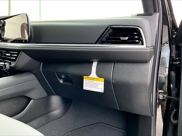 New 2026 Chevrolet Suburban Premier image 29