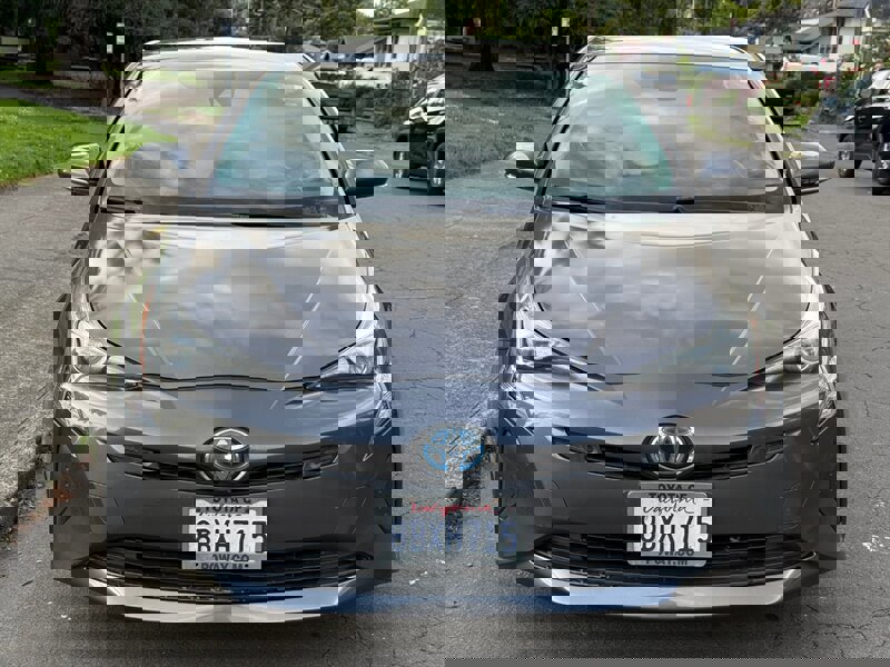 Used 2018 Toyota Prius Two w/ Prius Two Safety Plus Package FWD image 4