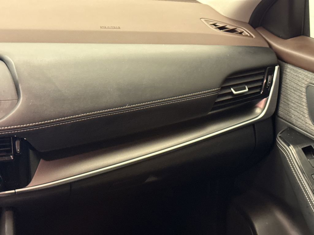 Used 2022 Nissan Rogue SV image 15