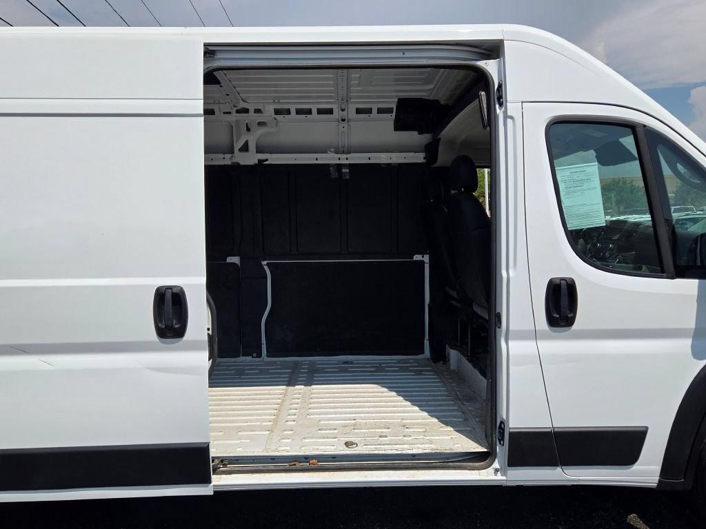 Used 2026 RAM ProMaster 2500 w/ Convenience Group FWD image 7