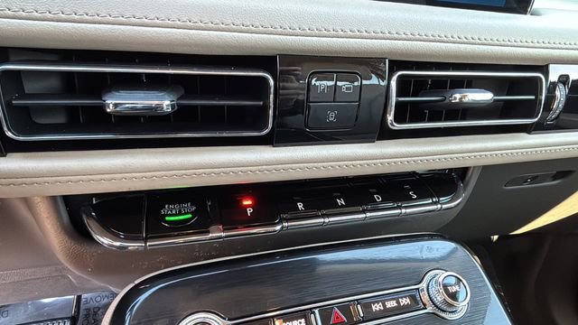 Used 2023 Lincoln Nautilus Standard w/ Premium Package image 29