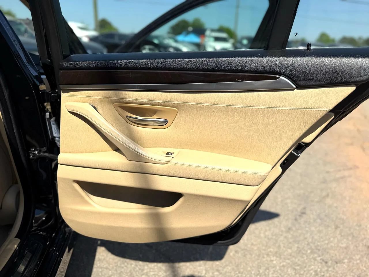 Used 2013 BMW 528i Sedan RWD image 40