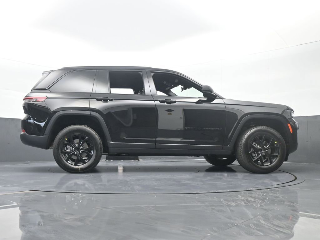 New 2025 Jeep Grand Cherokee Altitude image 54