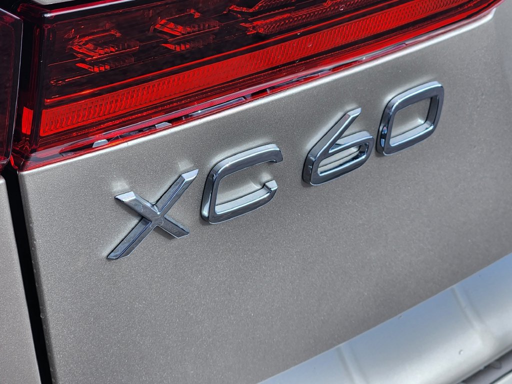 New 2026 Volvo XC60 B5 Plus w/ Protection Package Premier AWD/4WD image 31