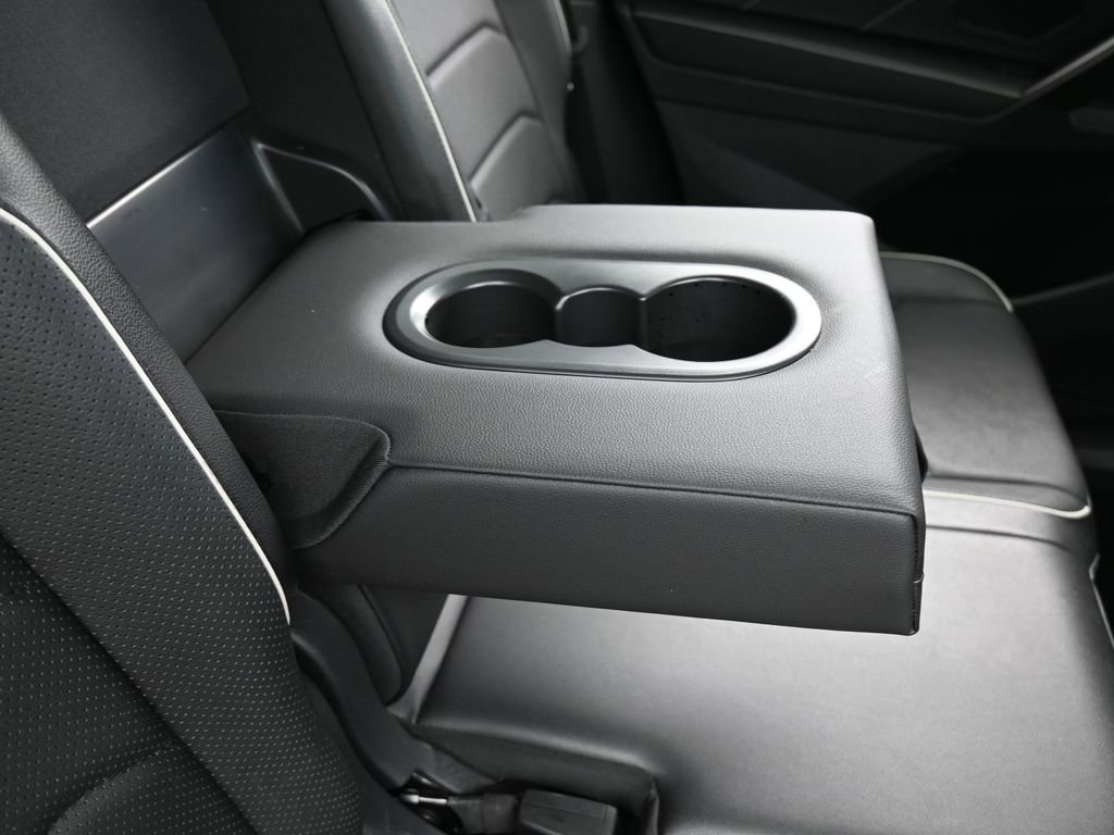 Used 2022 Volkswagen Tiguan SEL R-Line image 48