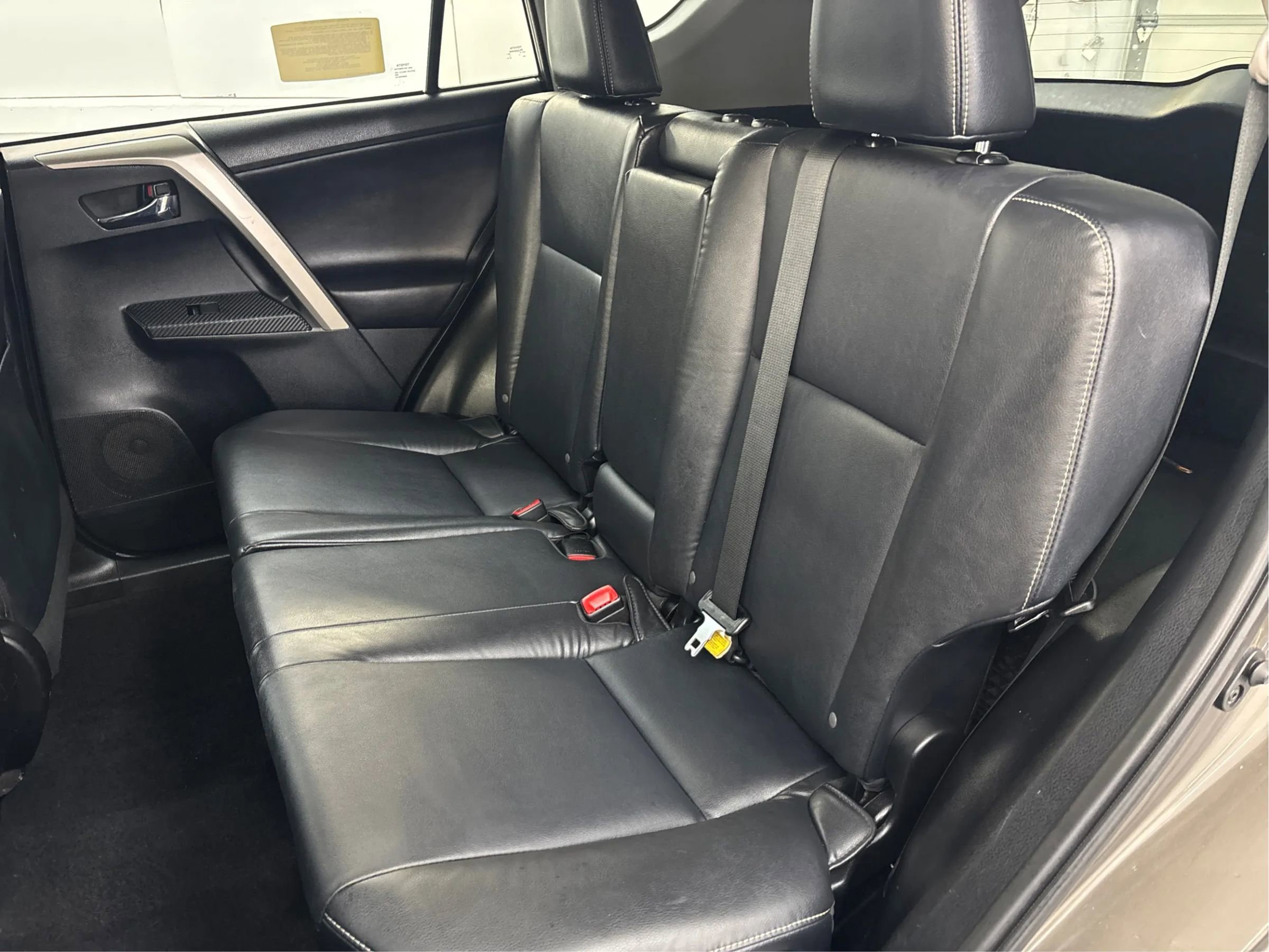 Used 2014 Toyota RAV4 Limited image 14