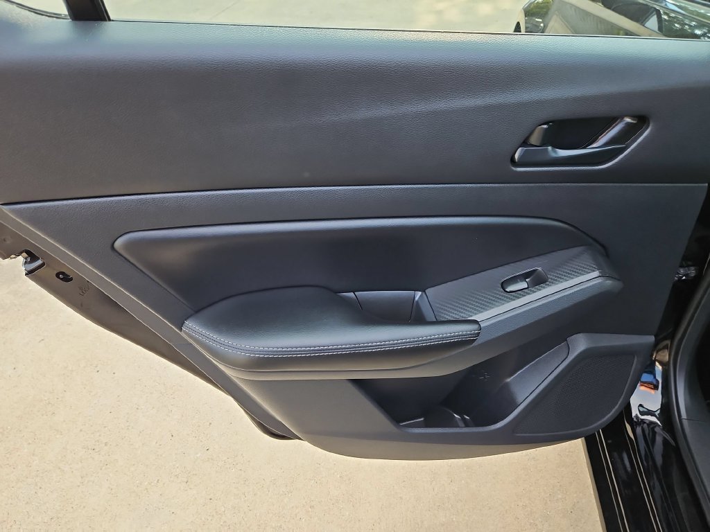 Used 2025 Nissan Altima 2.5 SV FWD image 27