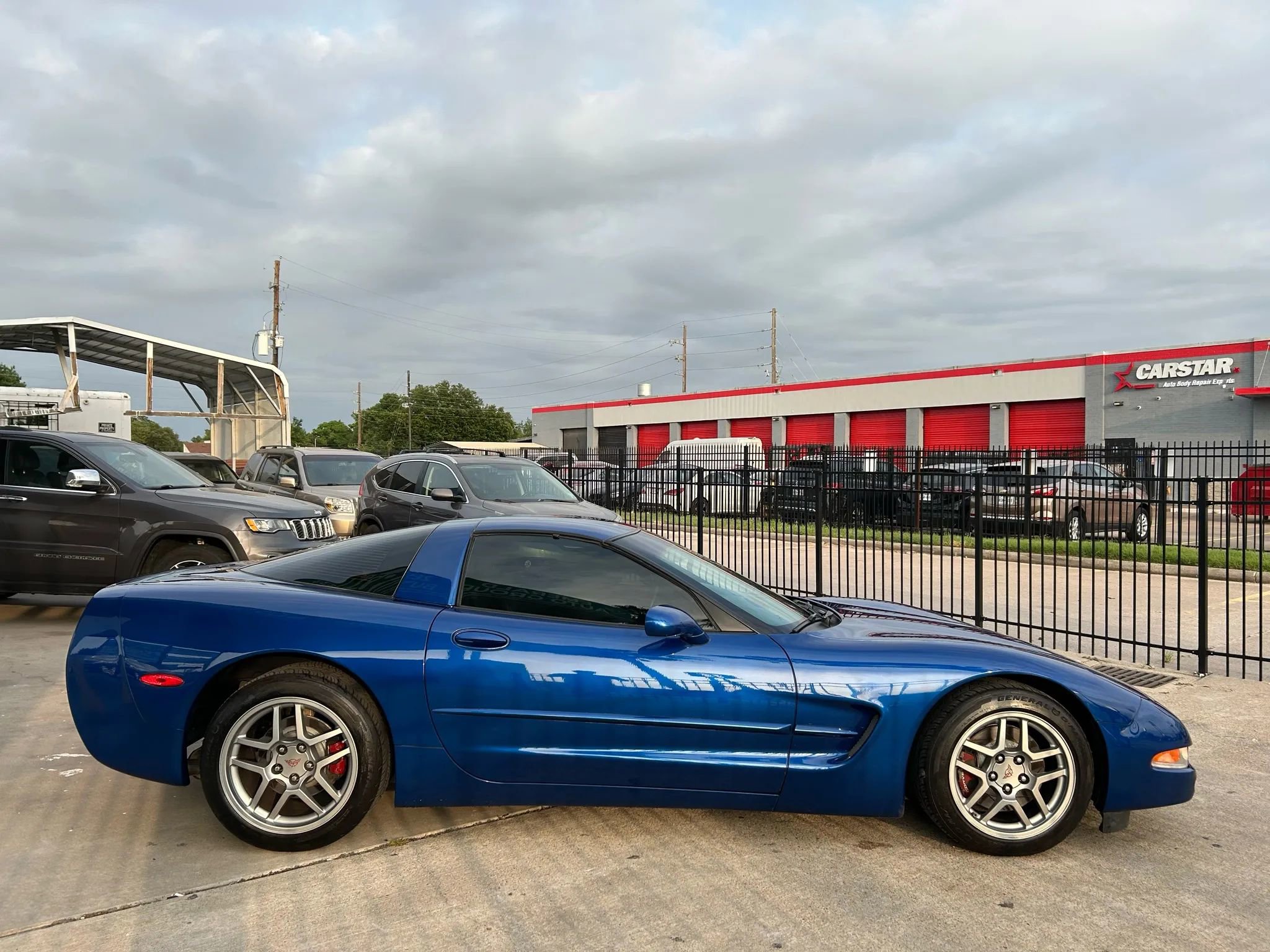 Used 2002 Chevrolet Corvette Coupe w/ Preferred Equipment Group2 image 11