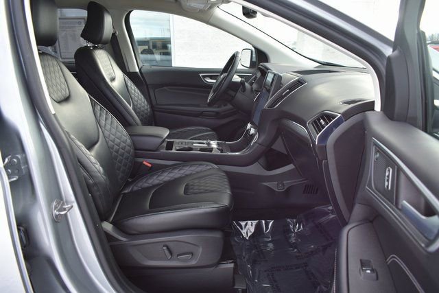 Used 2024 Ford Edge Titanium image 45