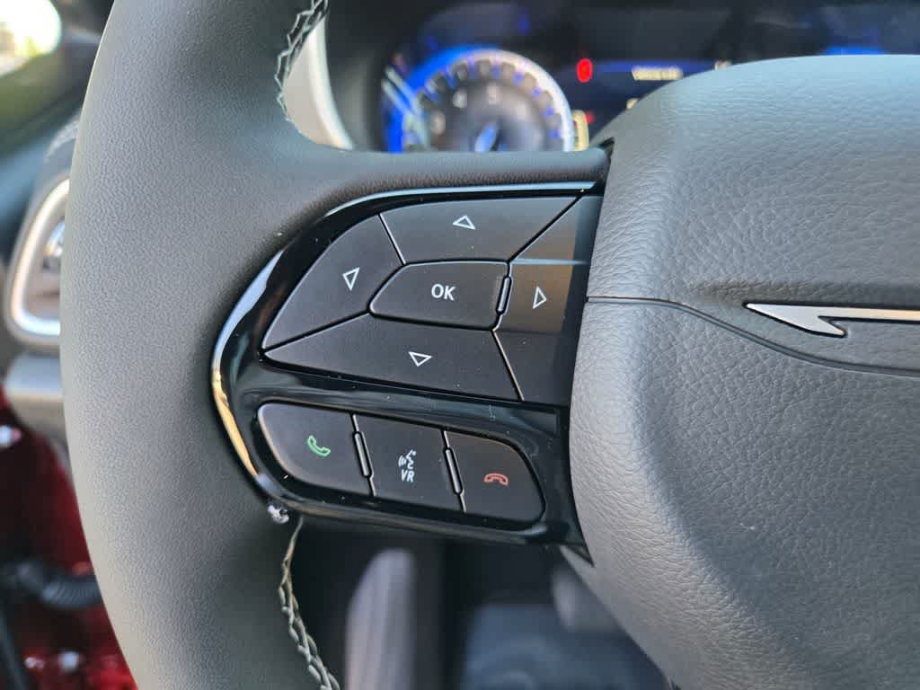 New 2027 Chrysler Pacifica Limited AWD/4WD image 21