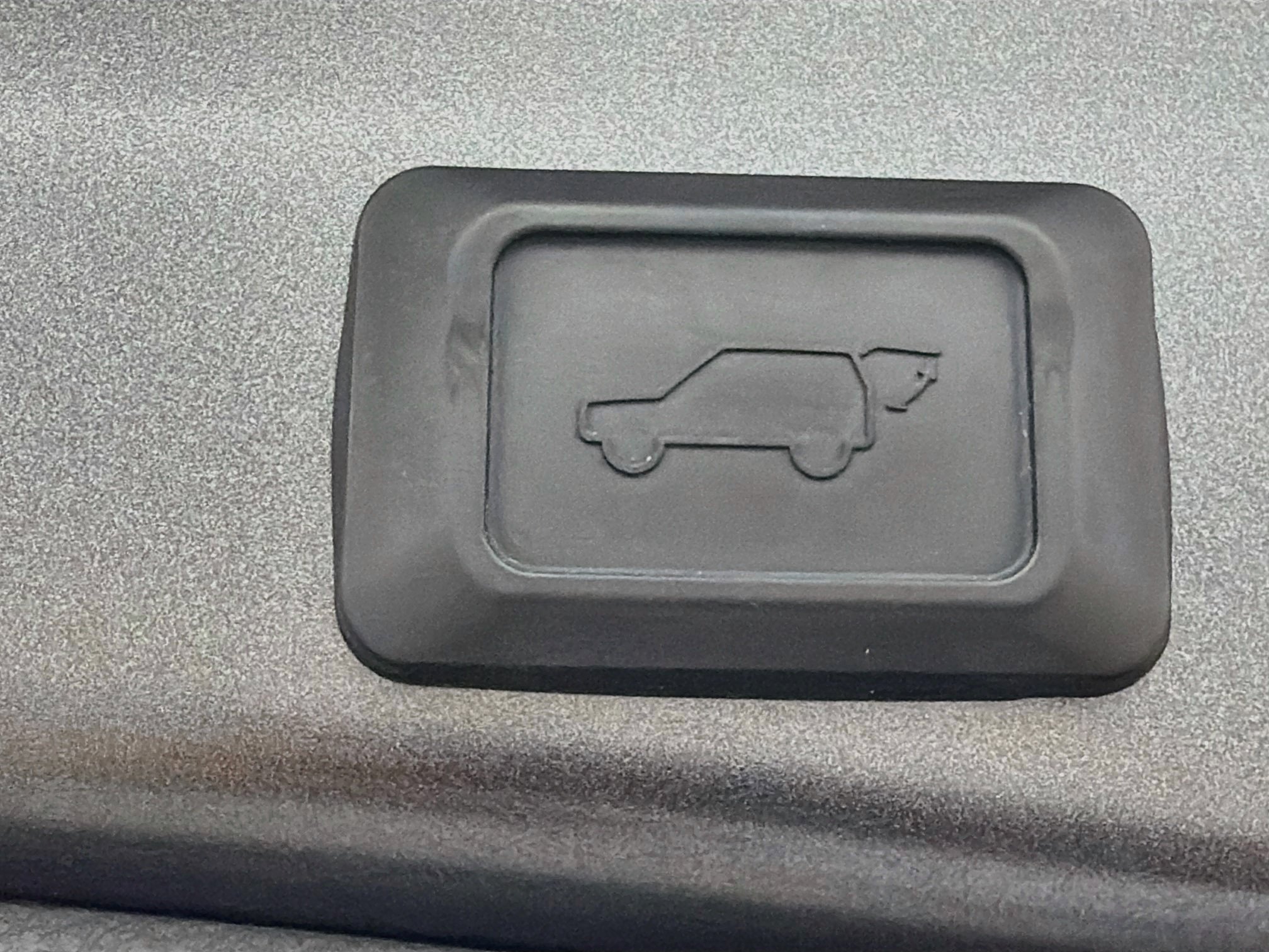Used 2023 Toyota RAV4 XLE Premium FWD image 13