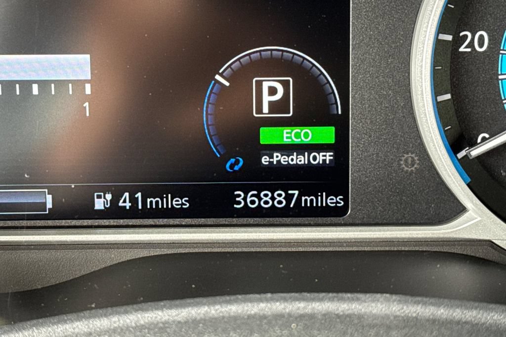 Used 2018 Nissan Leaf SV w/ Protection Package FWD image 24