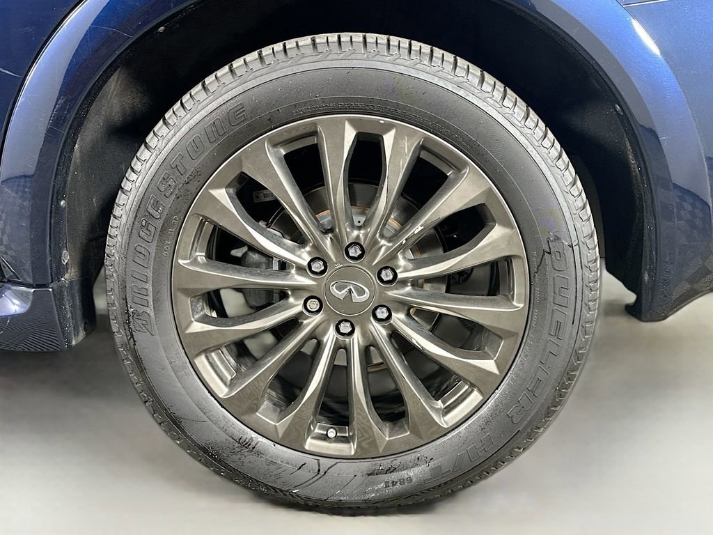 Used 2016 INFINITI QX80 Limited w/ All Season Package image 34