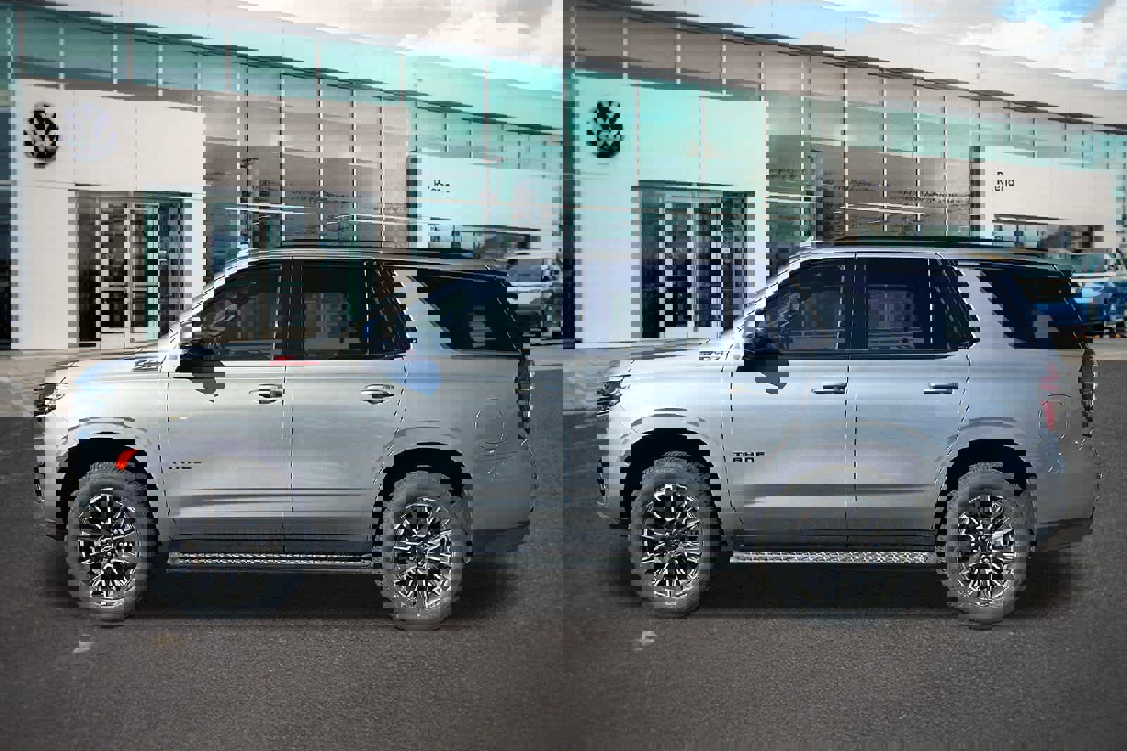 Used 2023 Chevrolet Tahoe Z71 w/ Luxury Package image 8