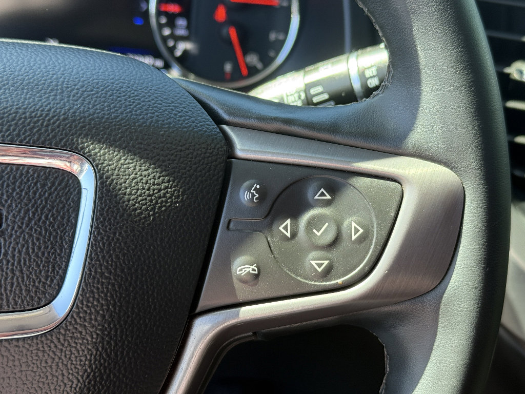 Used 2023 GMC Acadia AT4 w/ Technology Package AWD/4WD image 18