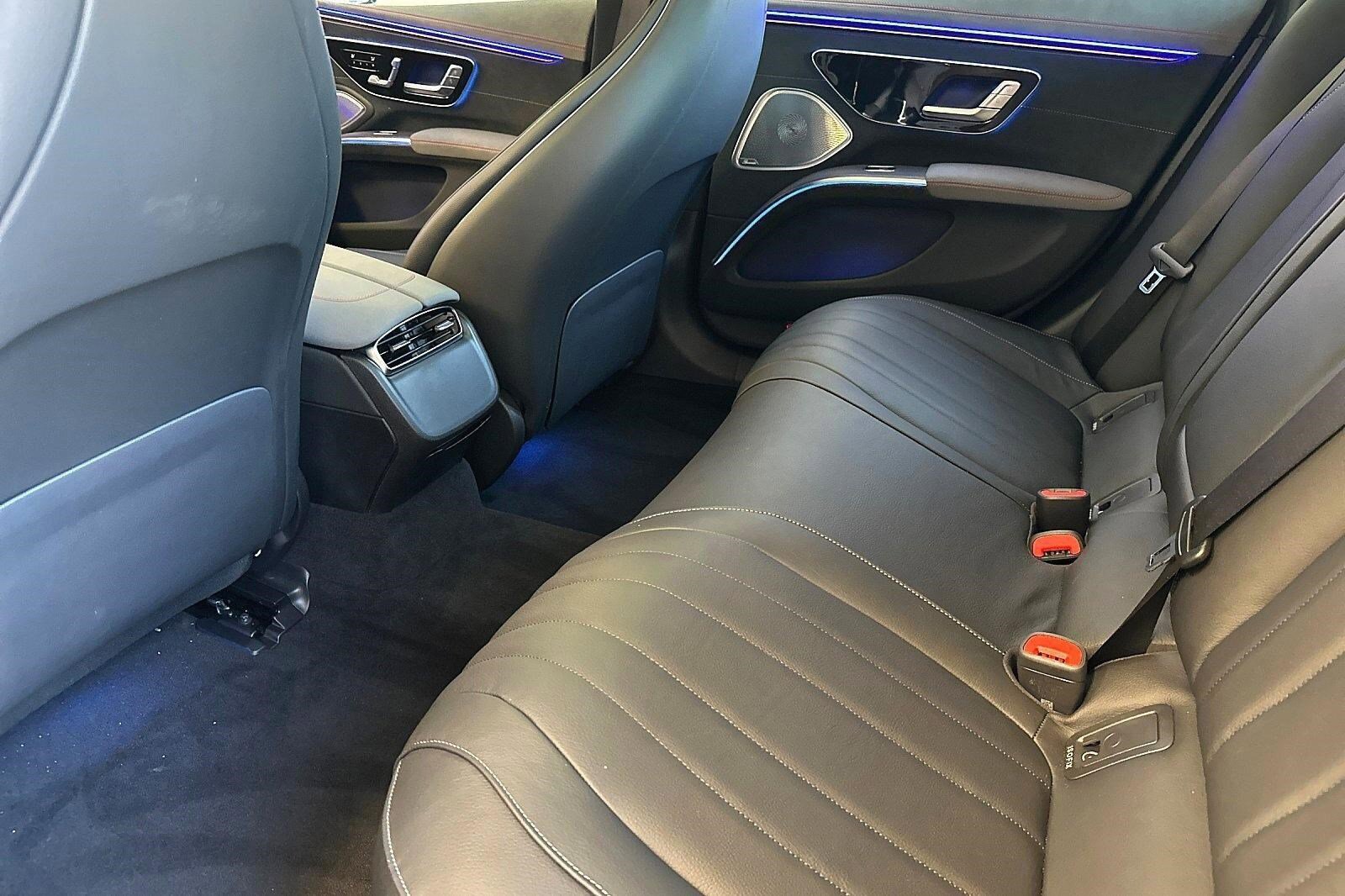 Used 2022 Mercedes-Benz EQS 580 4MATIC Sedan image 16