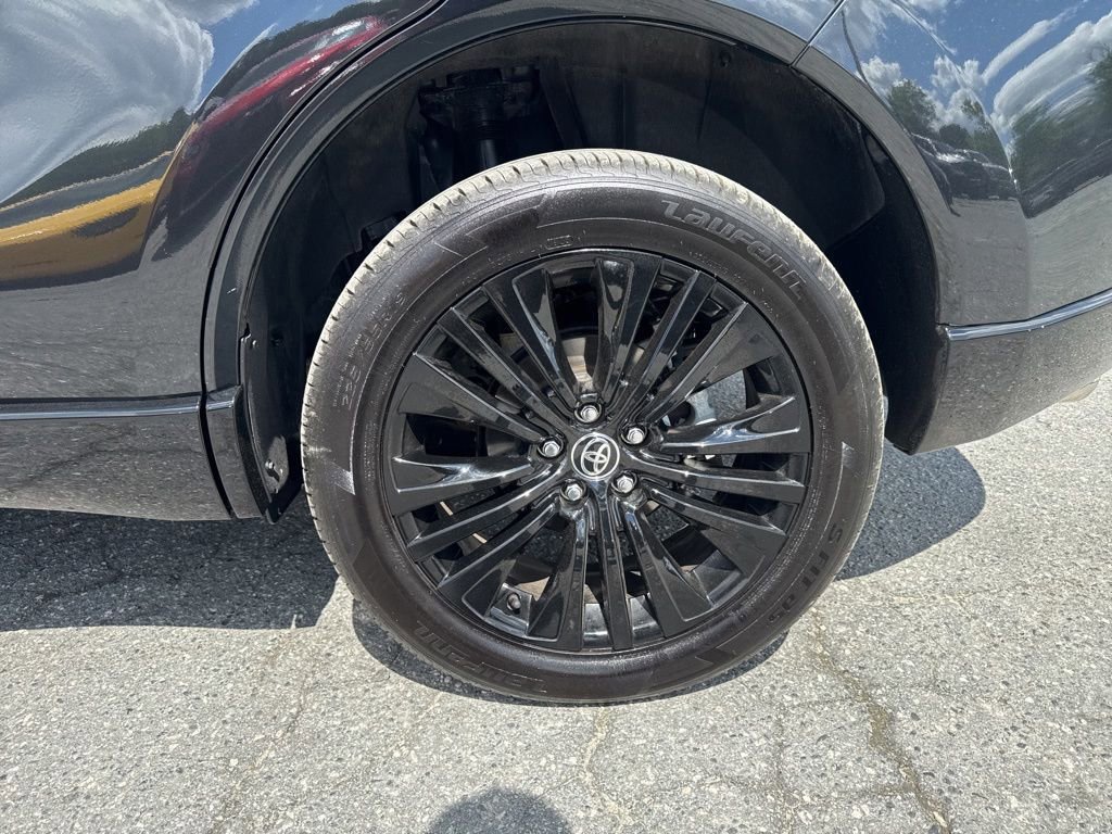 Used 2024 Toyota Venza Nightshade AWD/4WD image 32