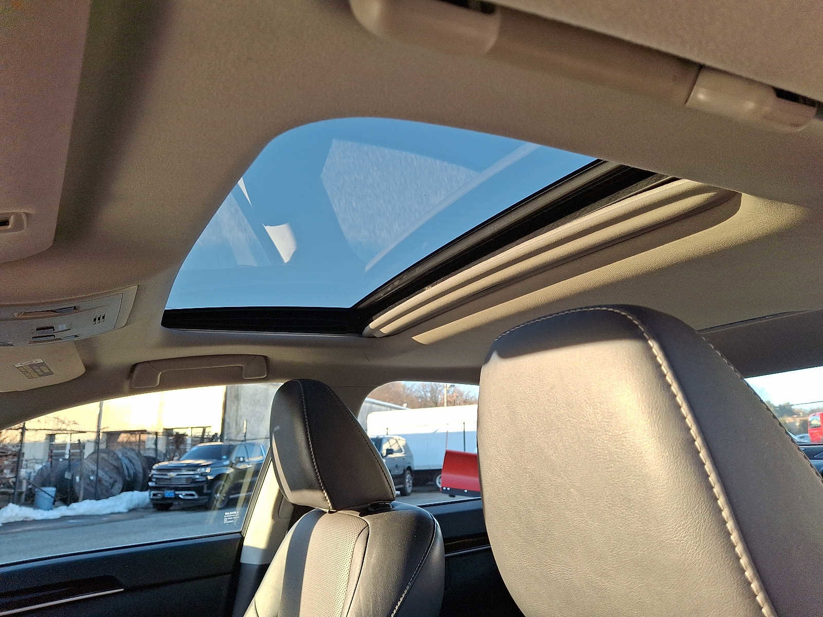 Used 2018 Lexus ES 350 w/ Ultra Luxury Package image 14