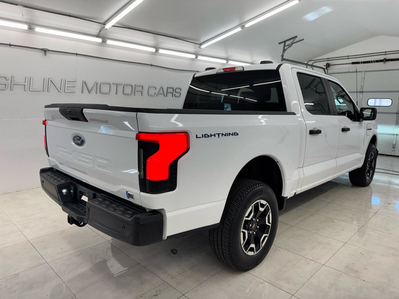 Used 2022 Ford F150 Lightning Pro AWD/4WD image 4