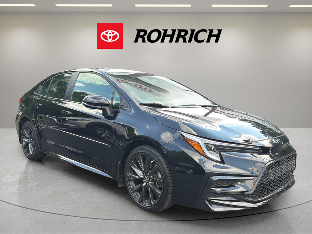 Used 2026 Toyota Corolla SE FWD image 4