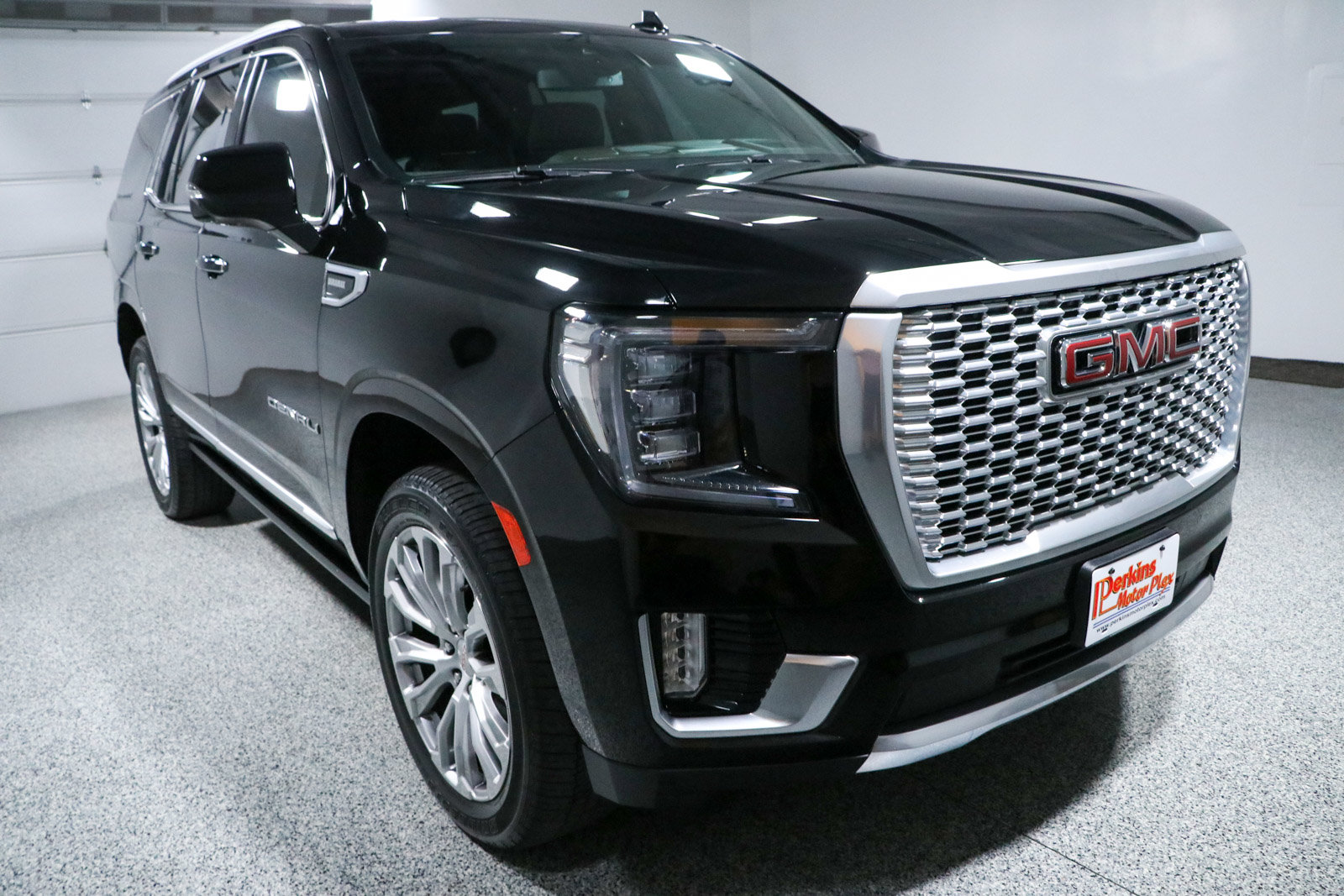 Used 2023 GMC Yukon Denali AWD/4WD image 5
