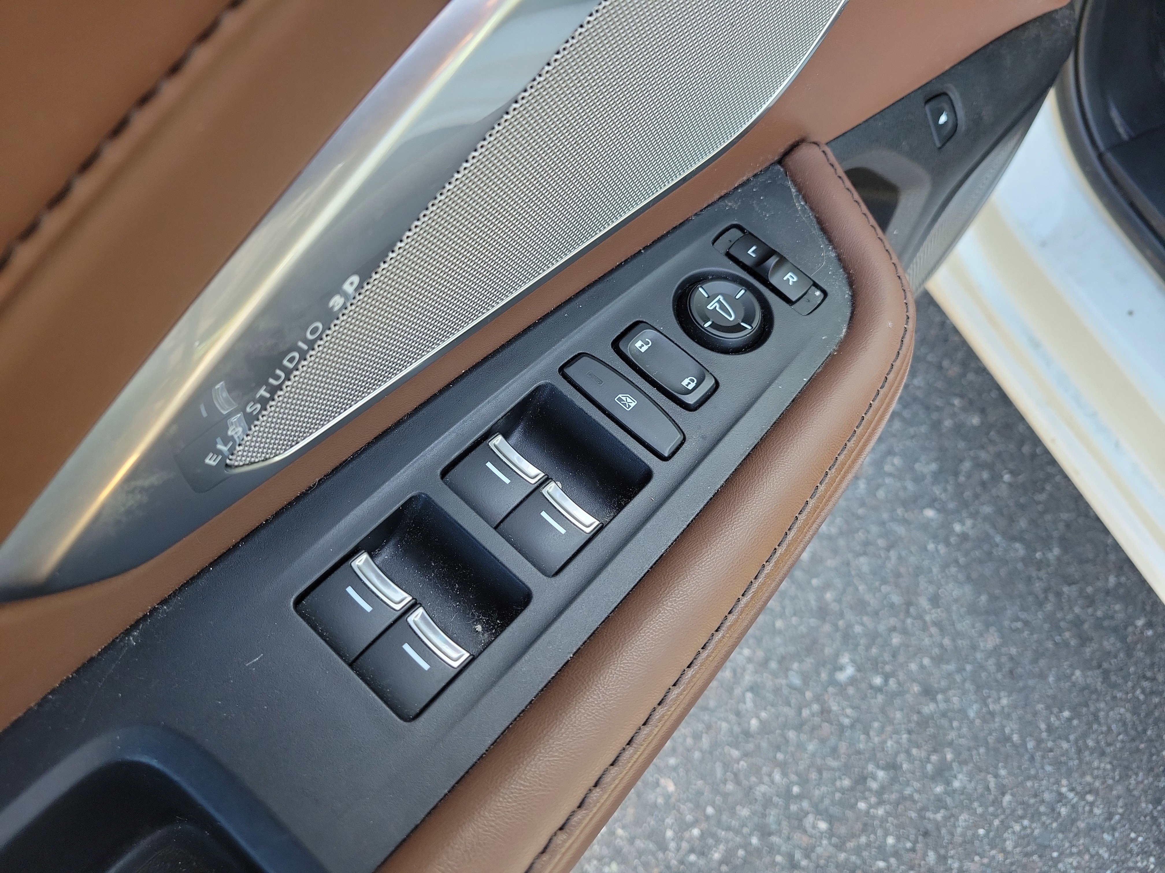 Used 2020 Acura RDX AWD w/ Advance Package image 23