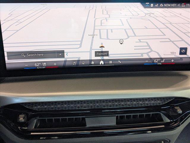 Used 2025 BMW 230i Coupe w/ M Sport Package image 13