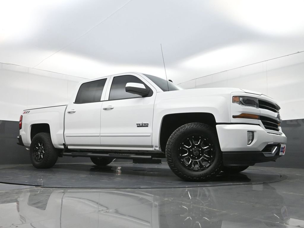 Used 2018 Chevrolet Silverado 1500 LT w/ Texas Edition AWD/4WD image 21