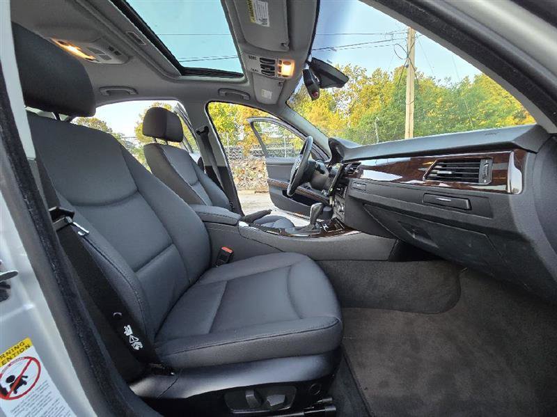 Used 2009 BMW 328i Sedan RWD image 27