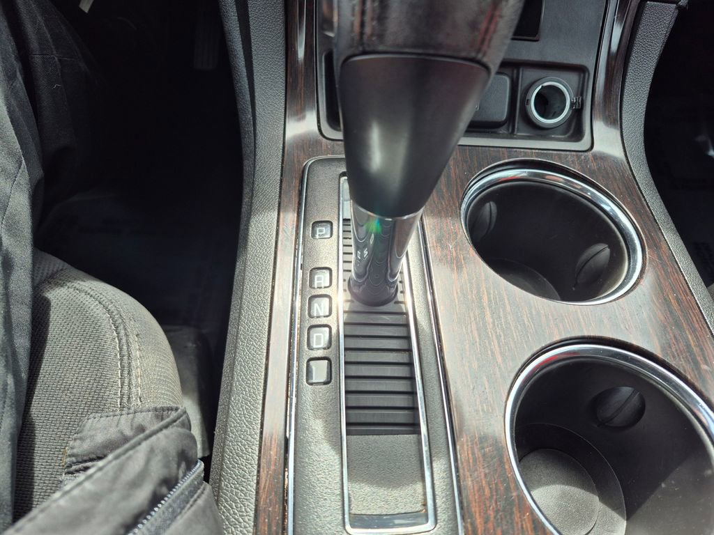 Used 2017 Chevrolet Traverse LT image 16