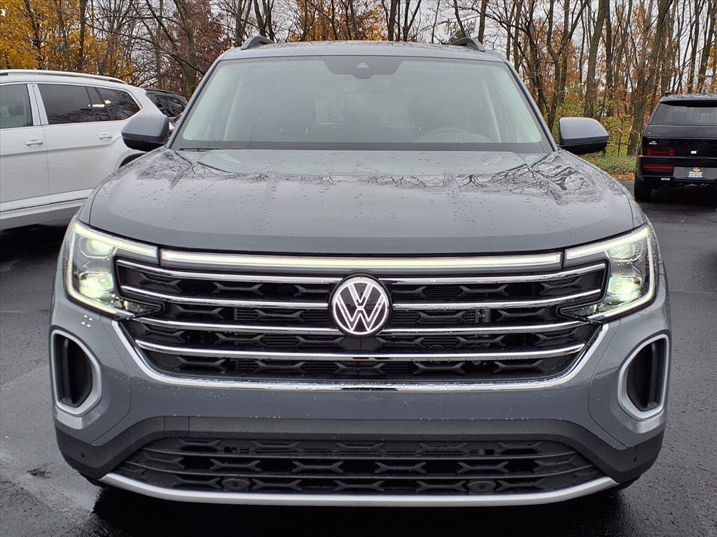 New 2026 Volkswagen Atlas SE image 2