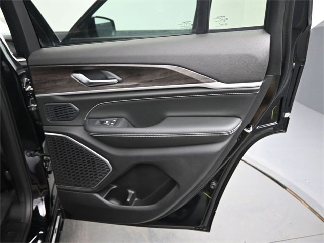 New 2026 Jeep Grand Cherokee Limited image 16