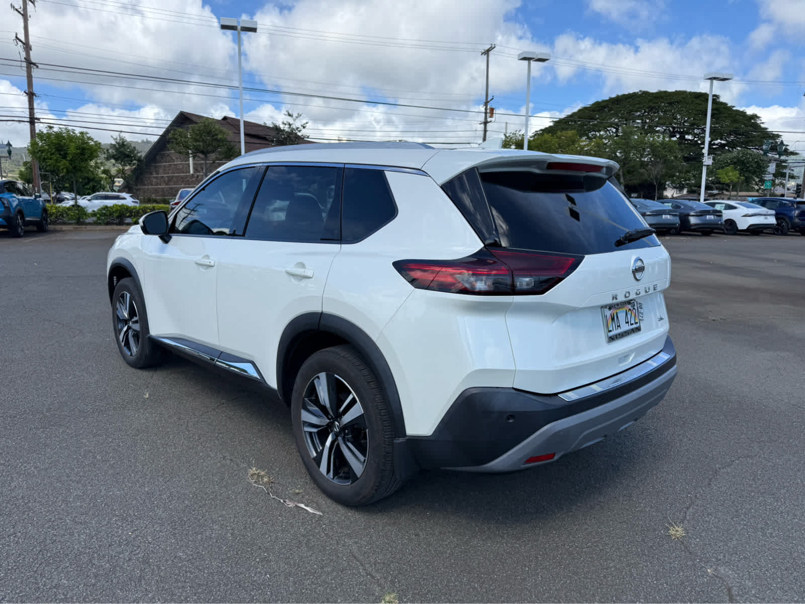 Used 2021 Nissan Rogue SL w/ Premium Package FWD image 4