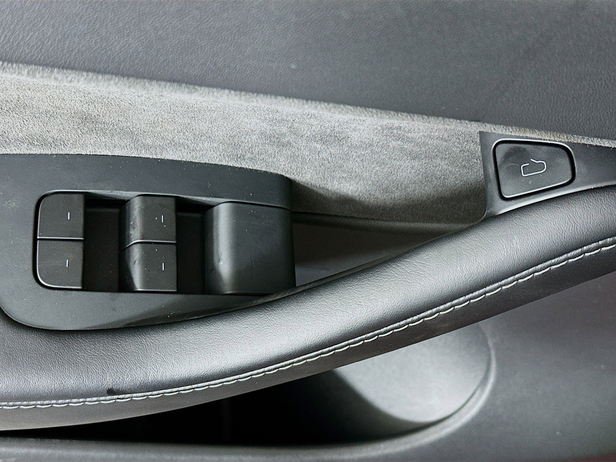 Used 2021 Tesla Model Y Long Range image 15