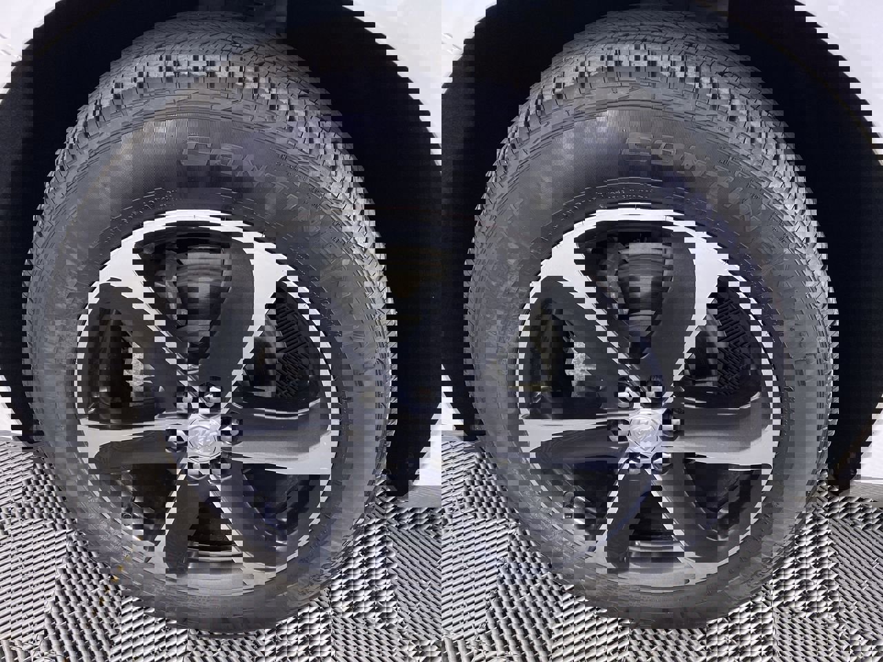 Certified 2022 Buick Enclave Premium w/ LPO, Touring Package image 16