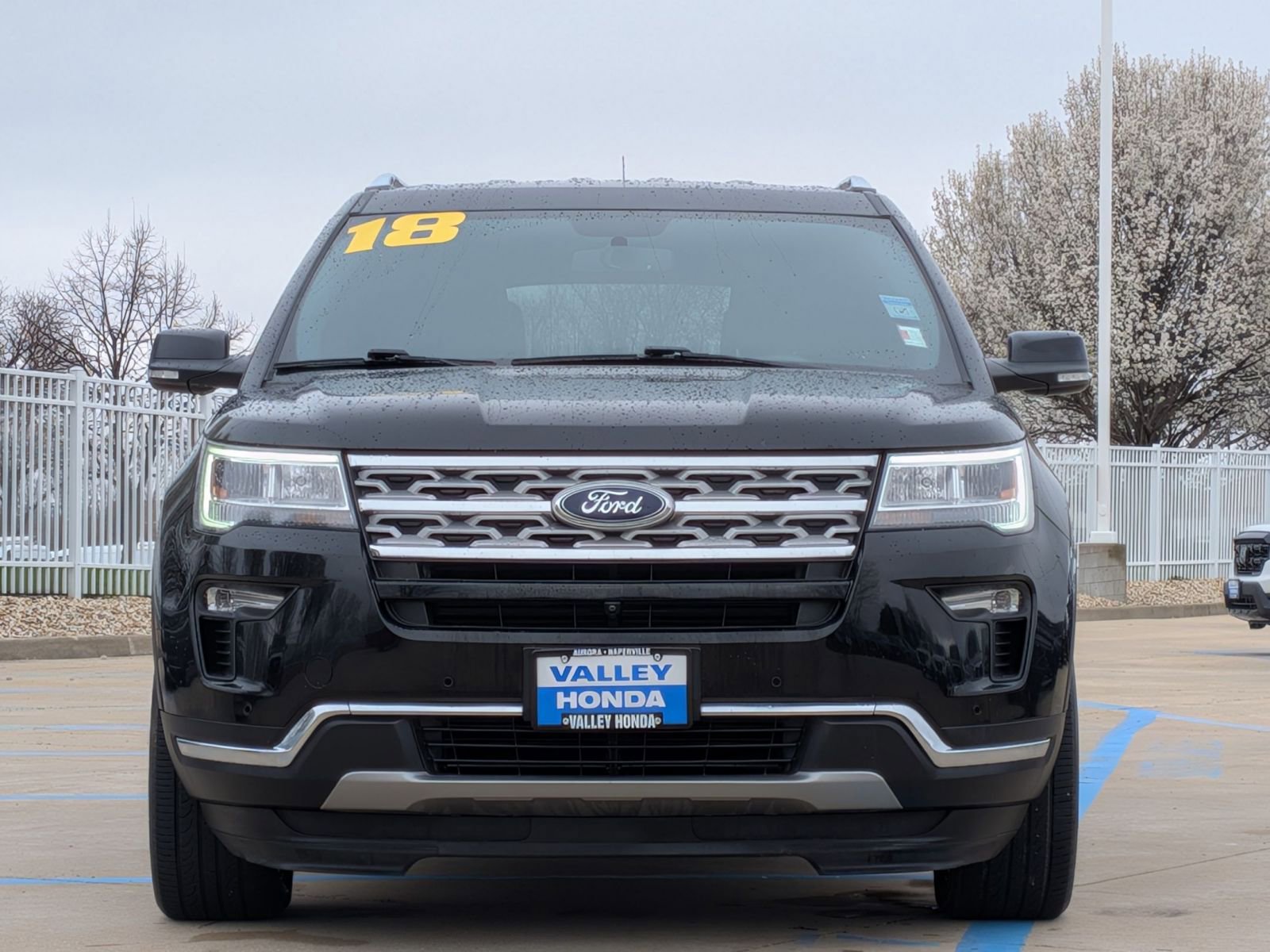 Used 2018 Ford Explorer Limited image 3