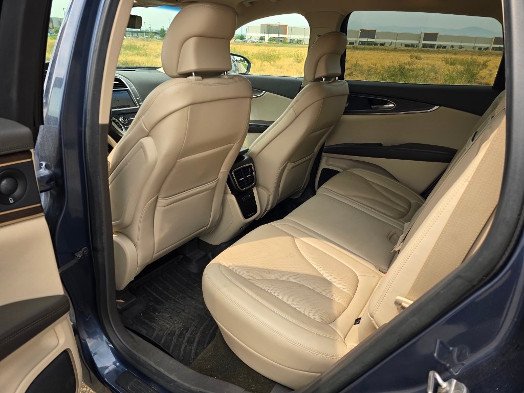 Used 2019 Lincoln Nautilus Reserve w/ Cargo Utility Package AWD/4WD image 15