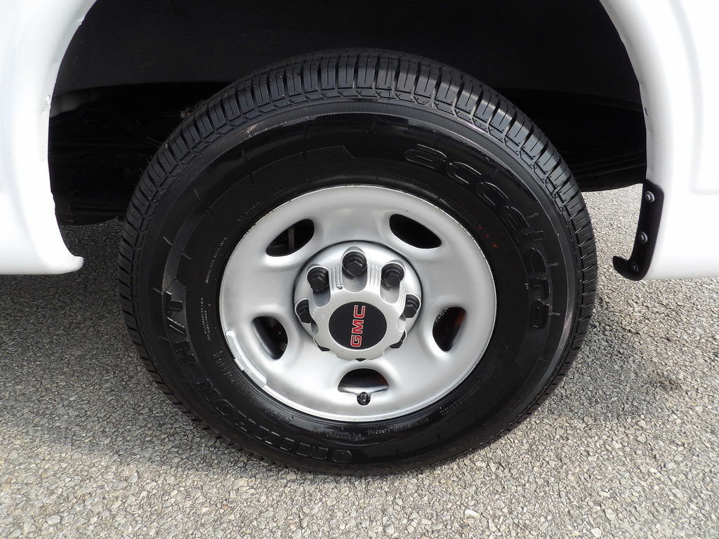 Used 2022 GMC Savana 2500 RWD image 48
