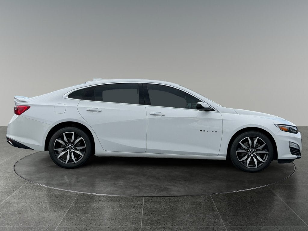Used 2022 Chevrolet Malibu RS FWD image 11