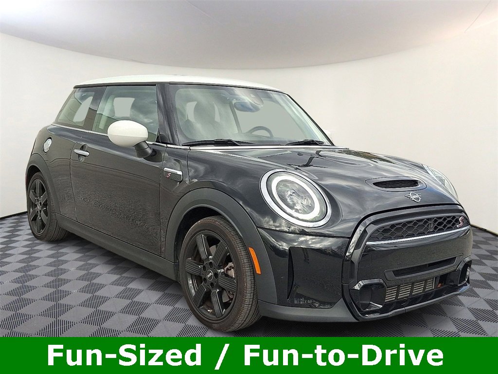 Used 2023 MINI Cooper S image 1