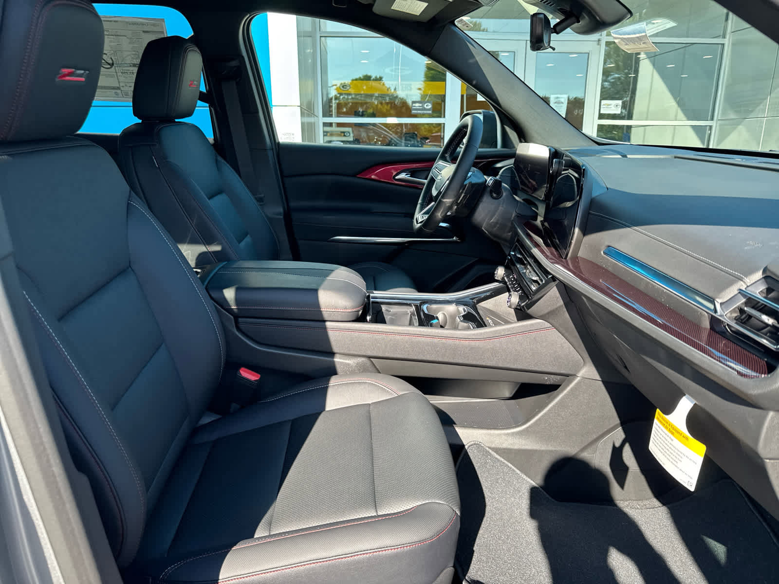 New 2026 Chevrolet Traverse Z71 w/ Driver Confidence Package image 4