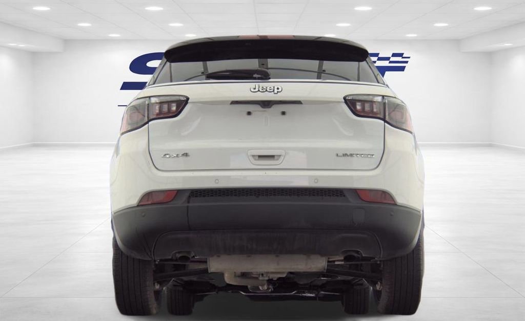 Used 2025 Jeep Compass Limited image 7