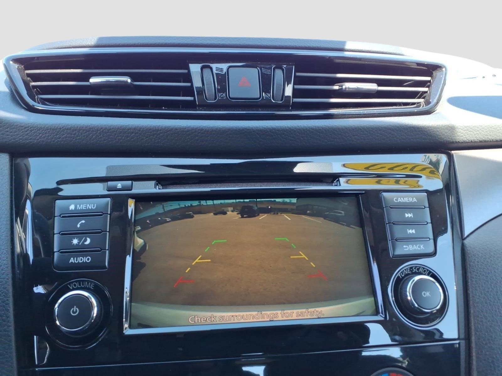 Used 2022 Nissan Rogue Sport S image 19