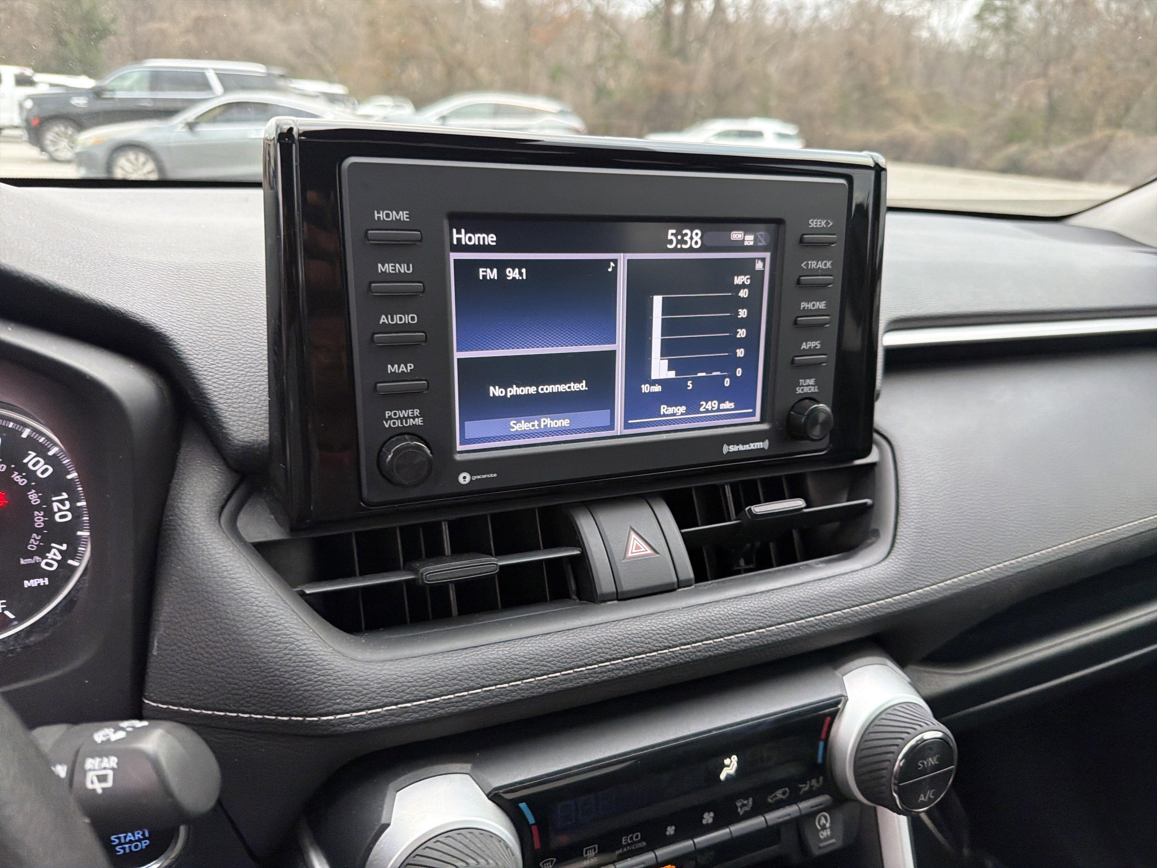 Used 2021 Toyota RAV4 XLE w/ Convenience Package image 8