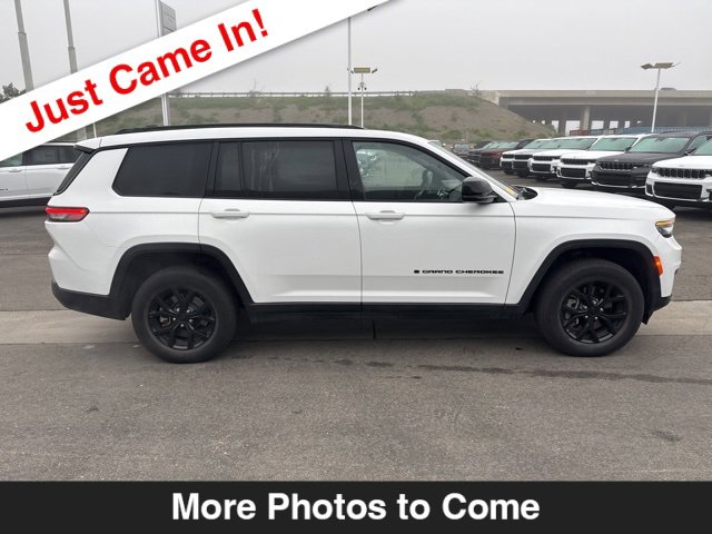 Certified 2024 Jeep Grand Cherokee L Laredo image 7