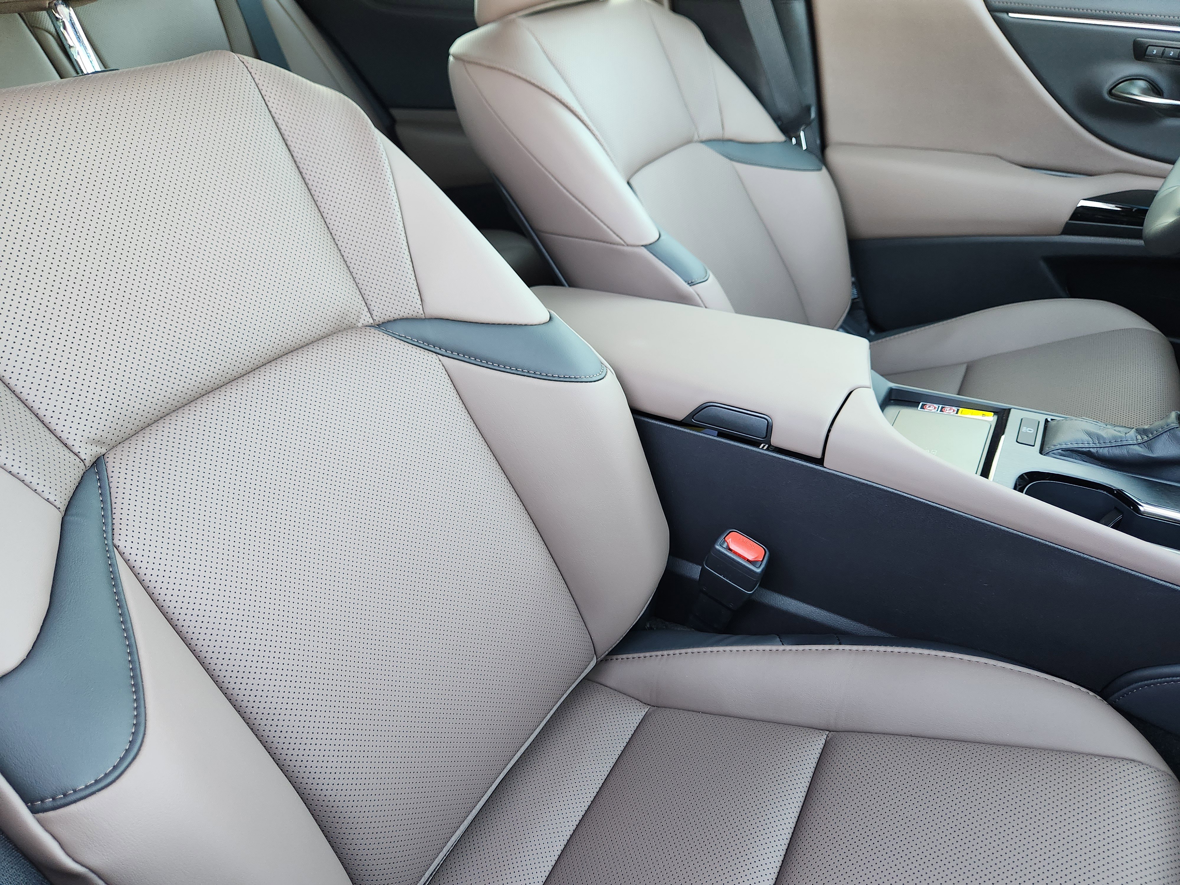 New 2025 Lexus ES 350 w/ Premium Package image 10