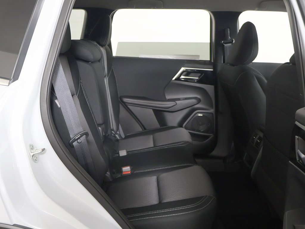 New 2026 Mitsubishi Outlander ES AWD/4WD image 32
