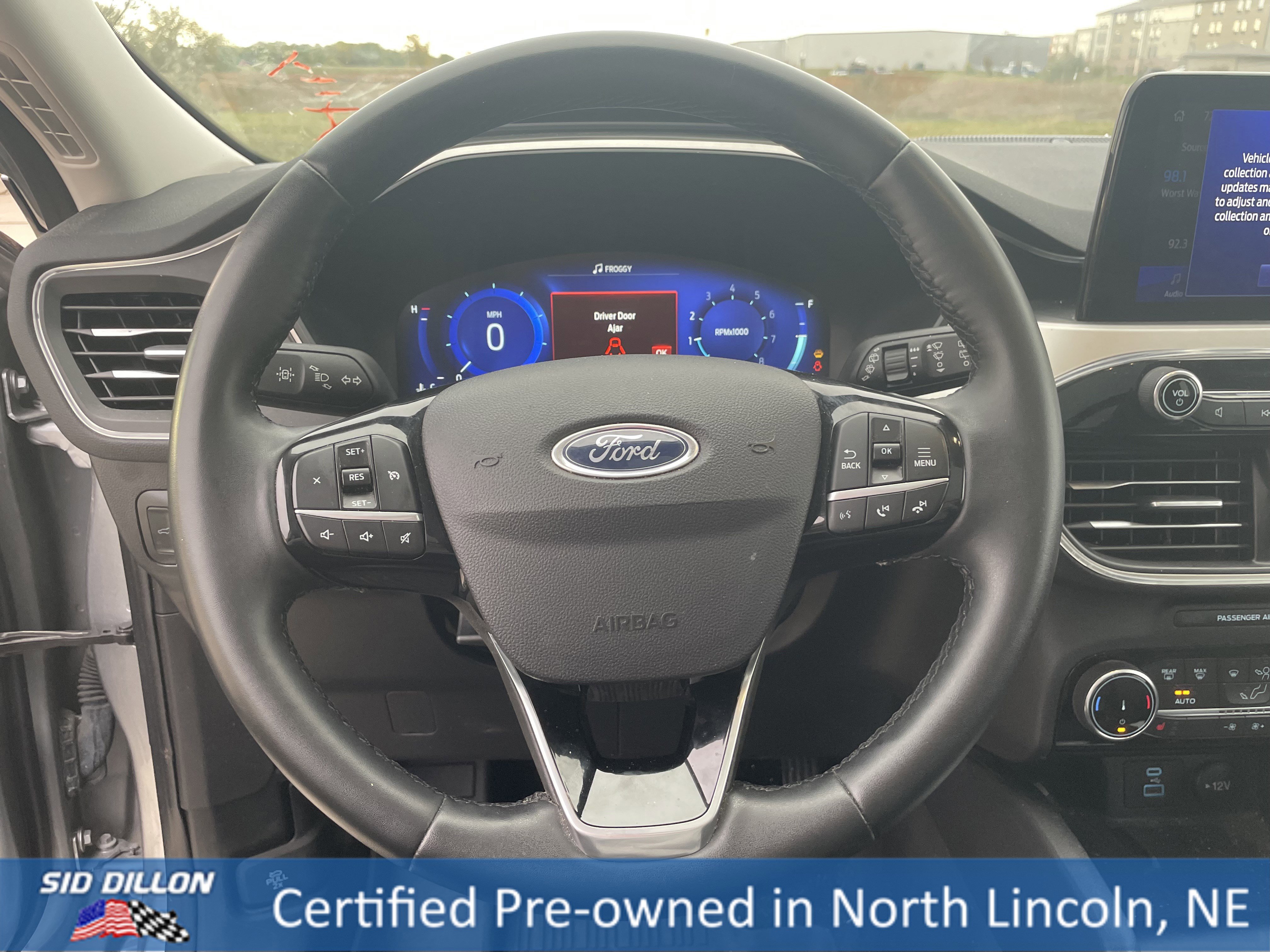 Used 2022 Ford Escape SEL w/ Technology Package image 10