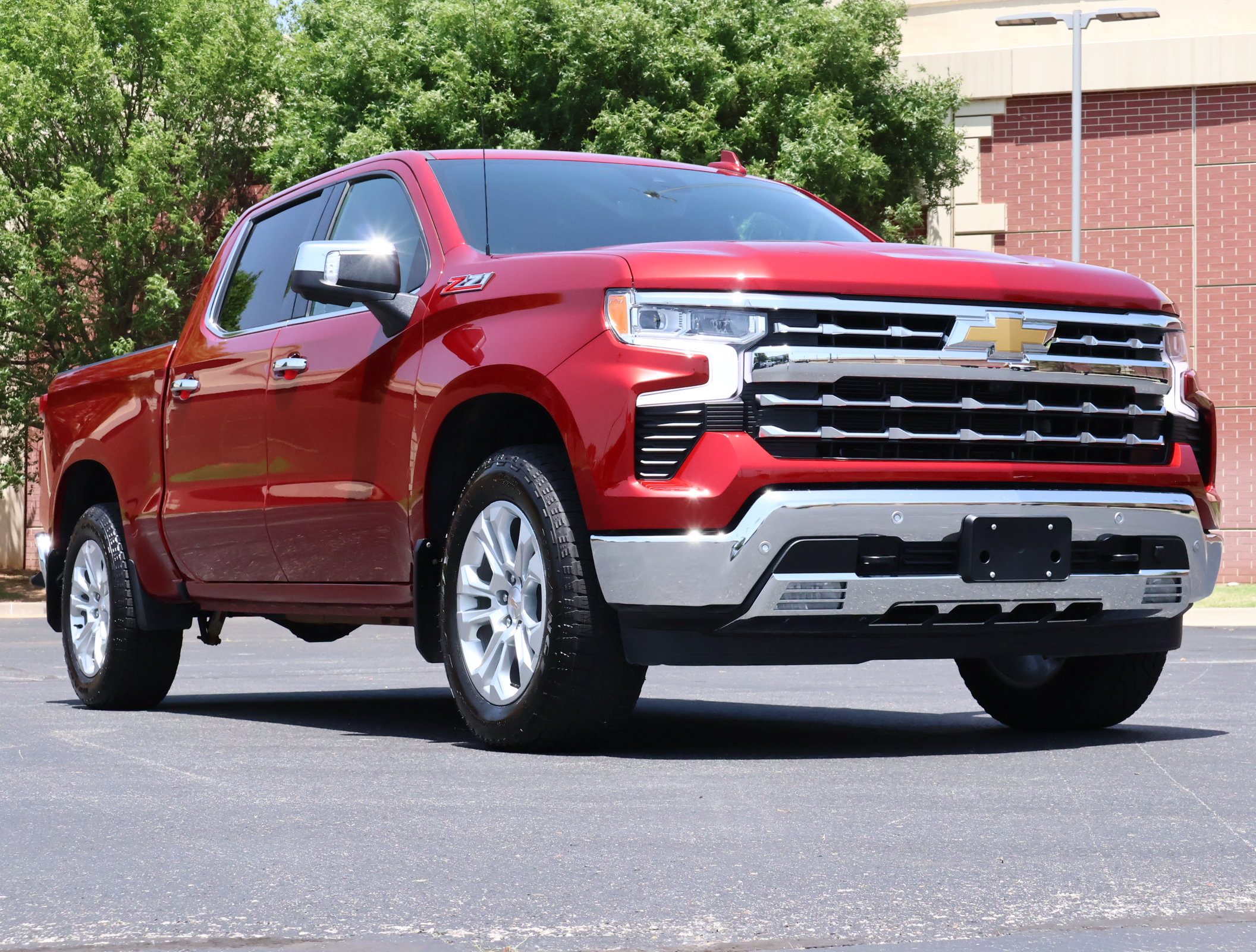 Used 2024 Chevrolet Silverado 1500 LTZ w/ LTZ Premium Package AWD/4WD image 1