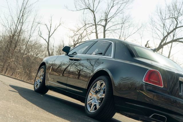 Used 2012 Rolls-Royce Ghost image 37